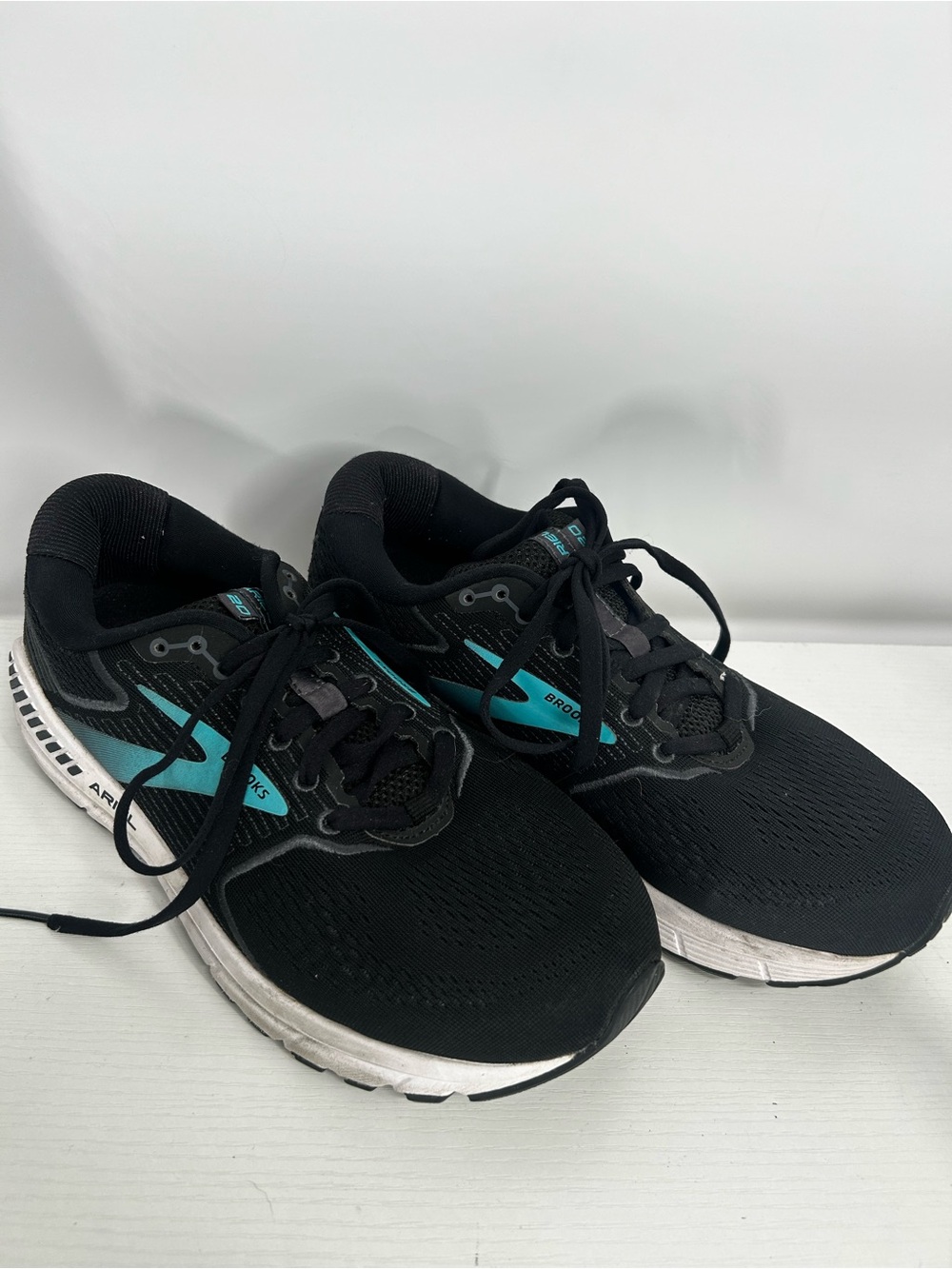 Brooks Ariel 20 Shoes Womens 10 EW 2E Black Blue Running Support Walk Stability